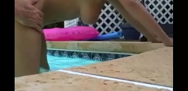  Amateurs Getting Freaky In Their Pool Just To Do Something